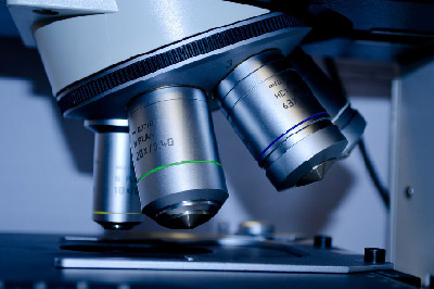 microscope-slide-research-close-up
